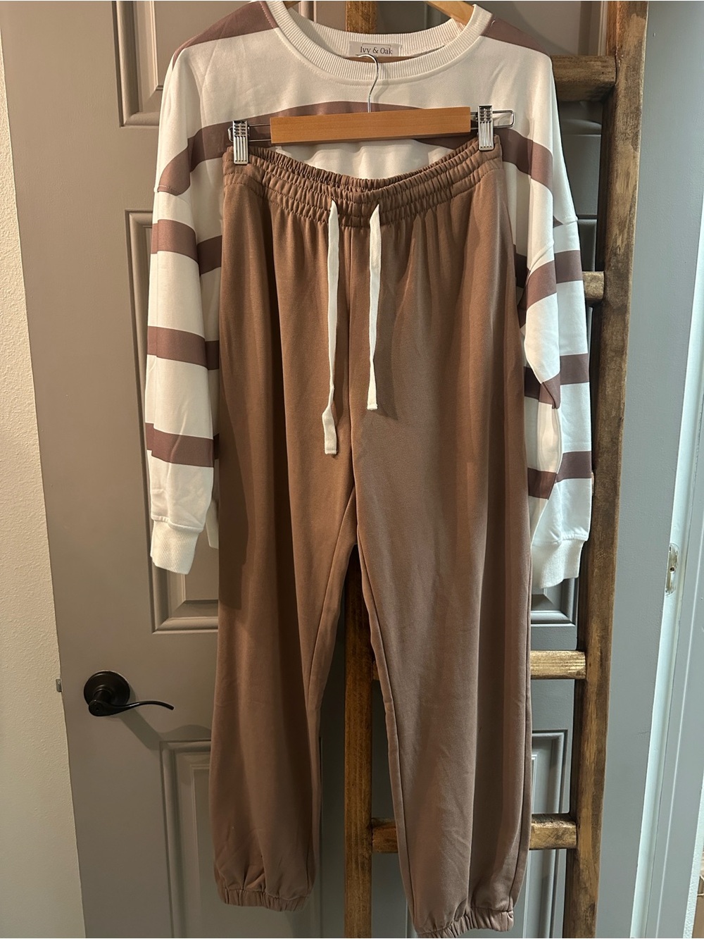 Joy & Oak Taupe Drawstring Joggers with White Tie